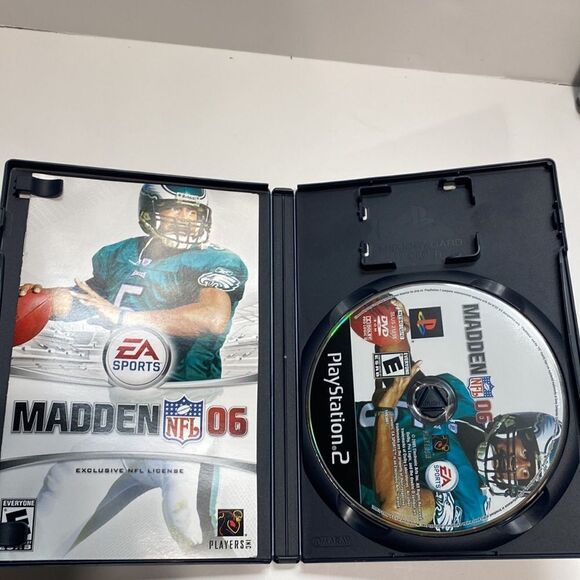 ‎PS2 Madden NFL Bundle 04/06/07 - Picture 3 of 9
